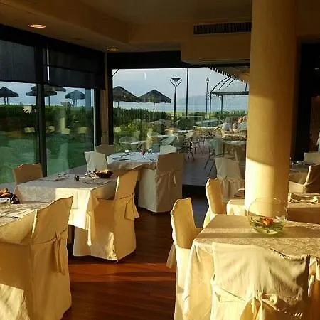 米斯特拉尔帆船酒店 3*